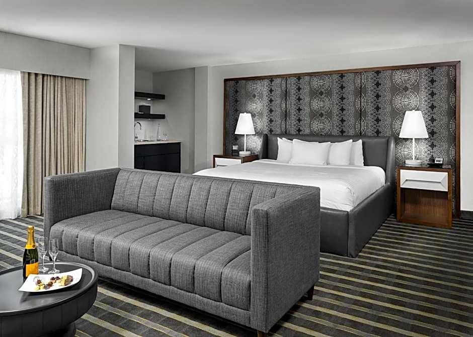 Photo 1 of 5 of Luxury Suite, Balcony