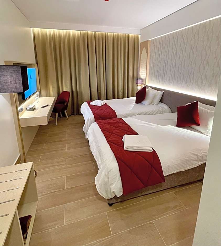Falaj Daris Hotel