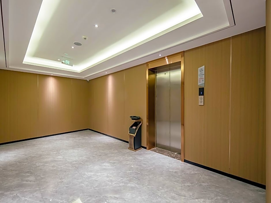 Borrman Hotel Lipu Central Plaza