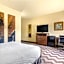 Best Western Plus Cimarron Hotel & Suites