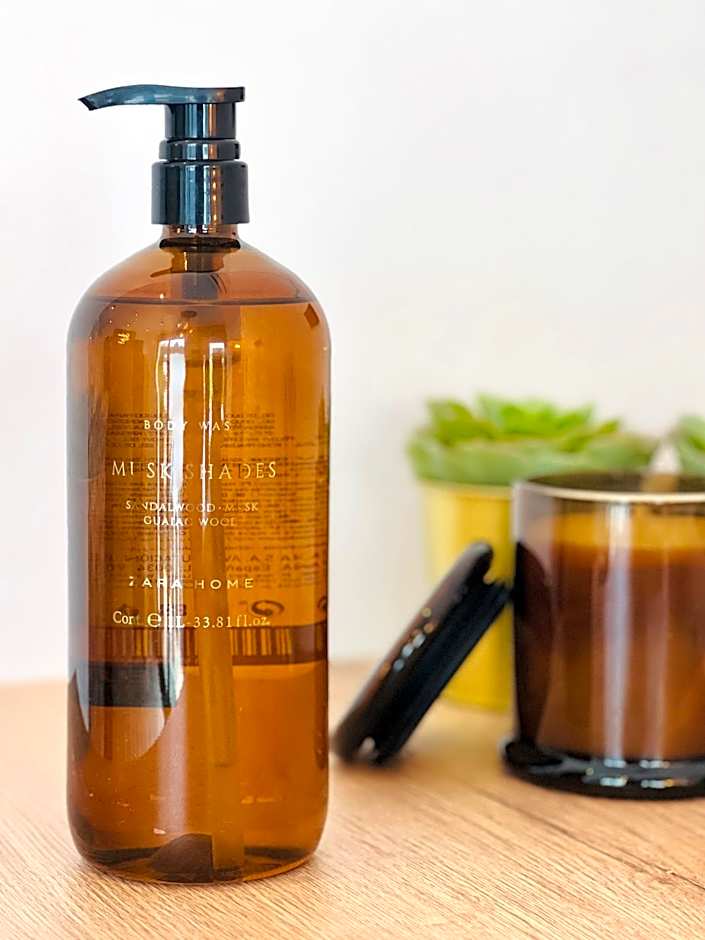 Luxurious Escape - Room LoveSerenity with pool and jacuzzi