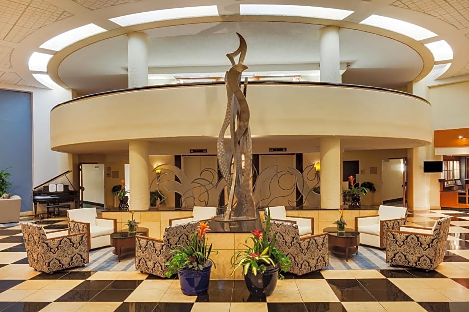 Crowne Plaza Hotel Fort Myers at Bell Tower Shops, an IHG Hotel