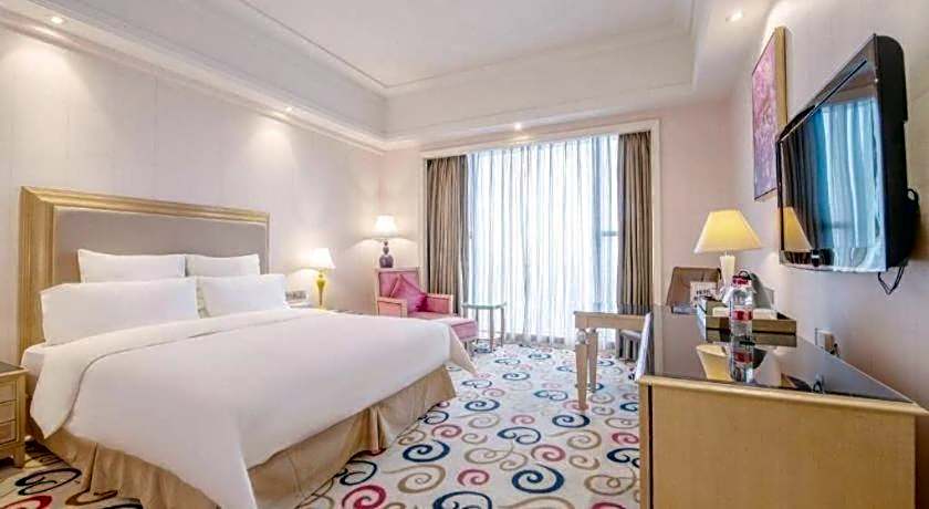 Babylon Hotel