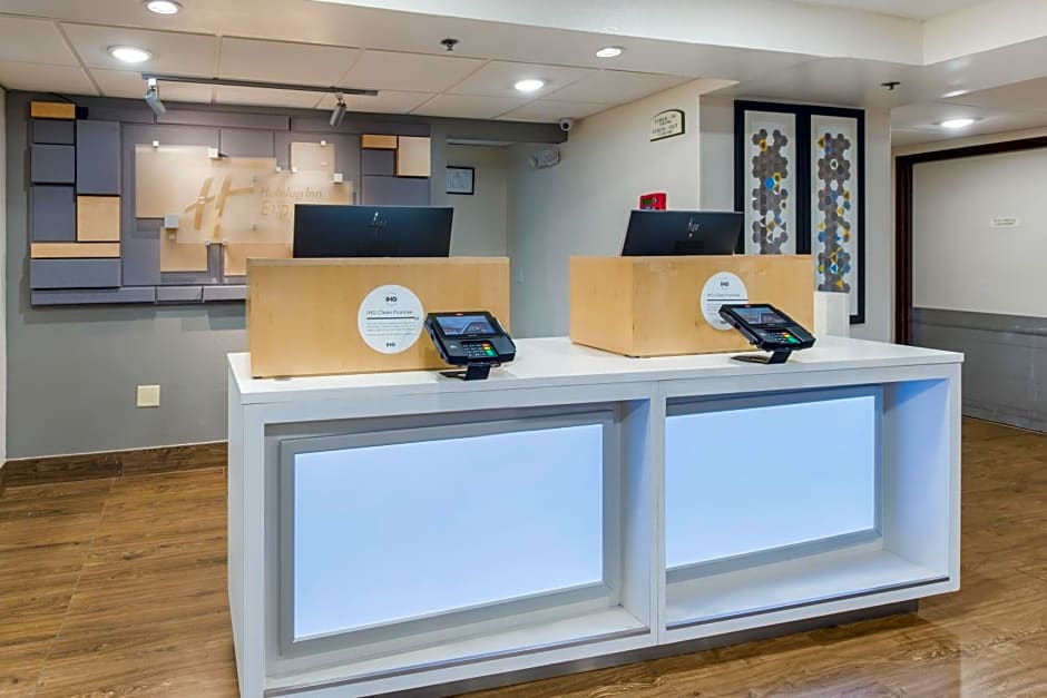 Holiday Inn Express London-I-70 By IHG