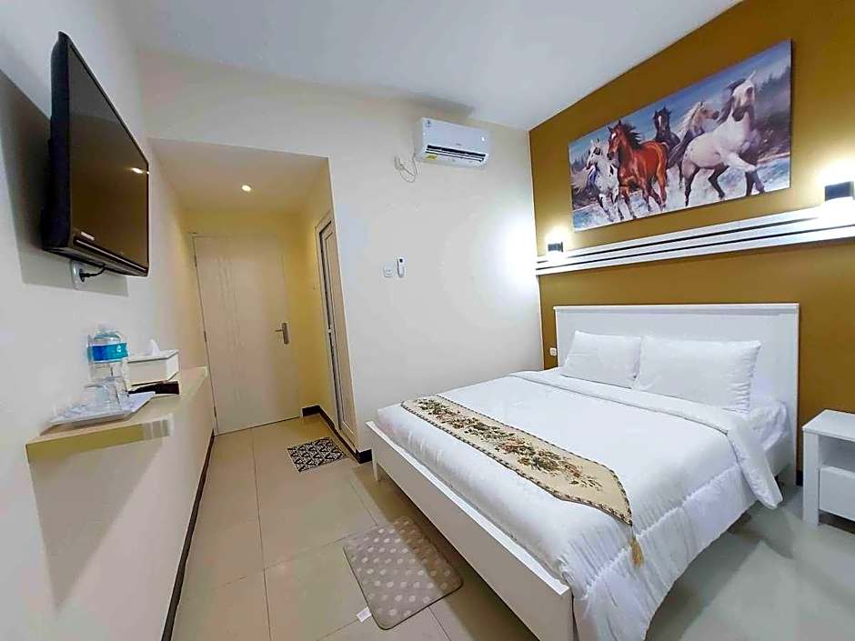 Rons City Hotel near Simpang Lima Semarang Mitra RedDoorz