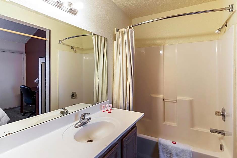 OYO Hotel Decatur TX Hwy 287 Northwest