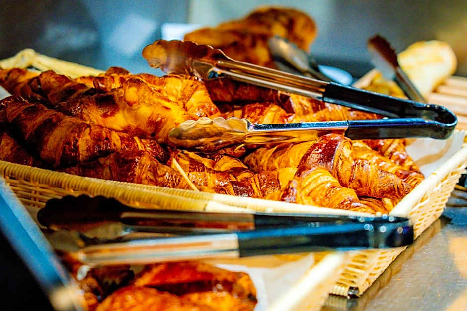 Campanile Auxerre - Moneteau