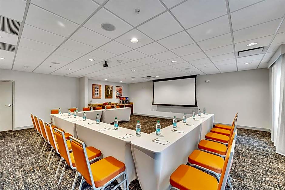 Hampton Inn By Hilton & Suites Kenosha