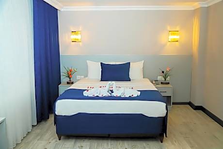 Deluxe Double or Twin Room with Balcony