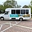 Sunrise Surprise 9th floor 2BR 2 BA King Suite Beach shuttle, heated pool!