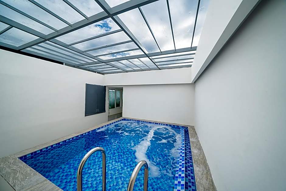Le House Boutique Hotel - 100m to the beach