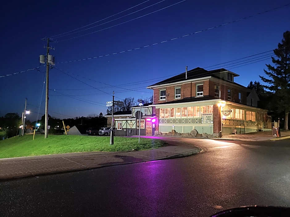 Stonewater Manor B&B