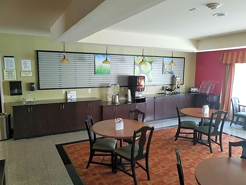La Quinta Inn & Suites by Wyndham Union City