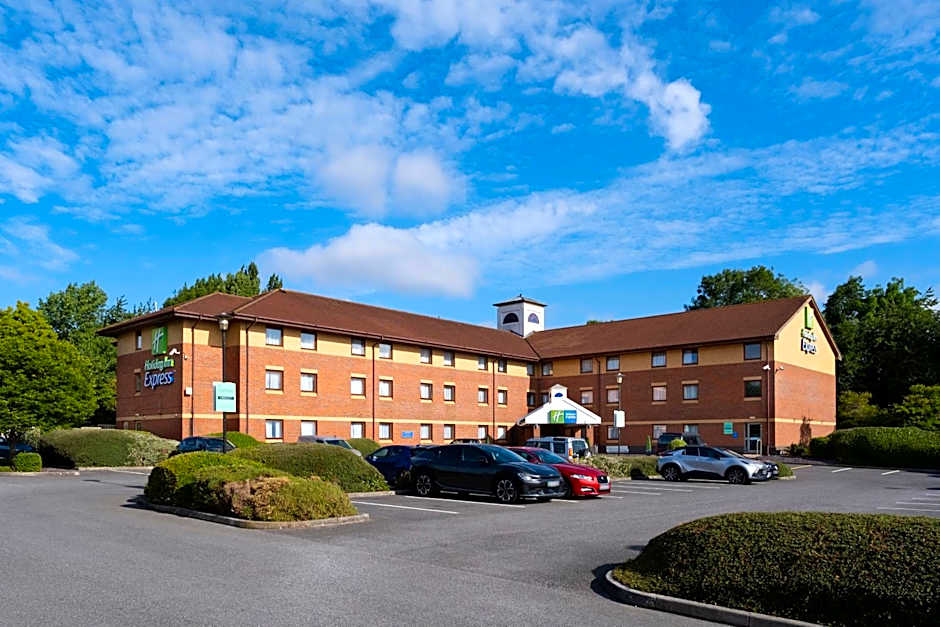 Holiday Inn Express Taunton East By IHG