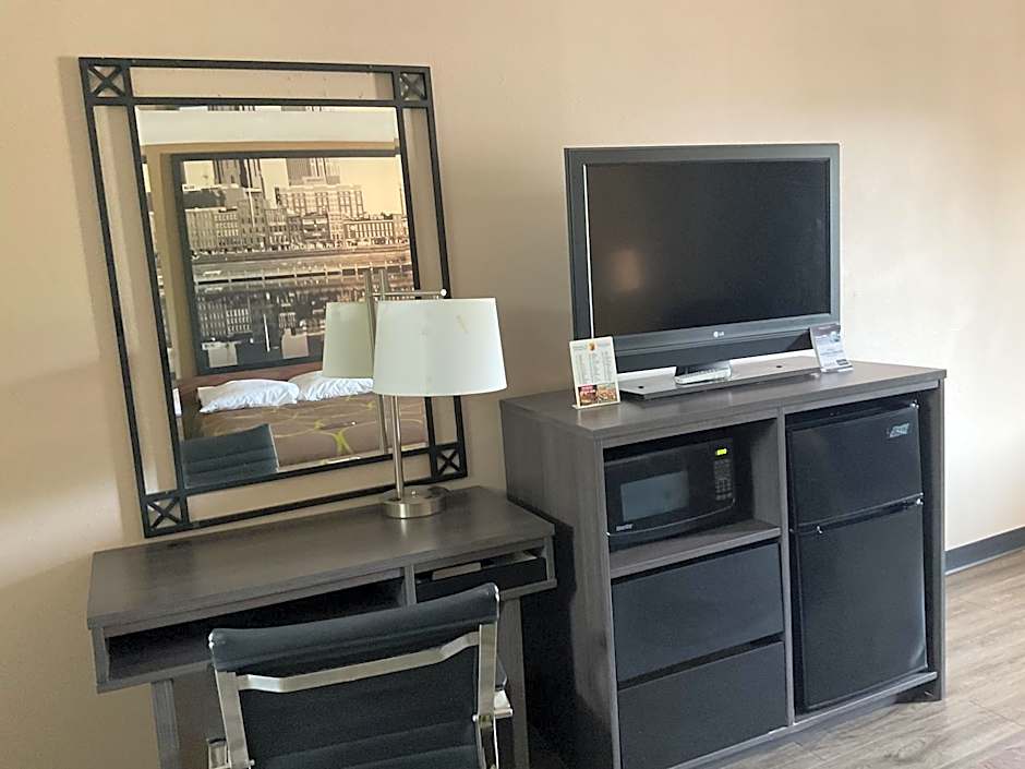 Super 8 by Wyndham Chattanooga/East Ridge