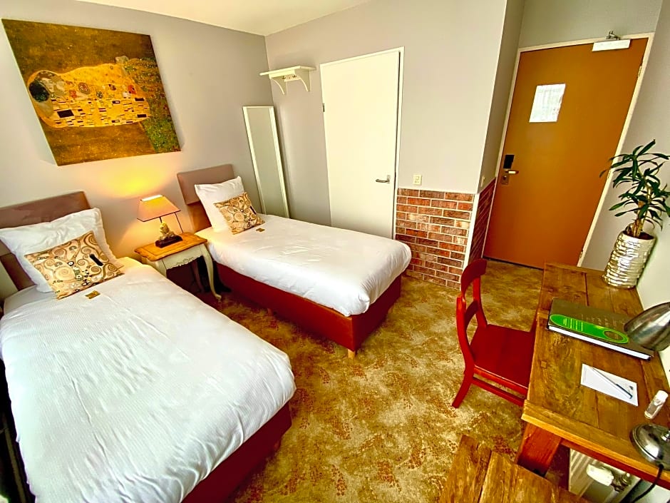 Jupiter Hotel