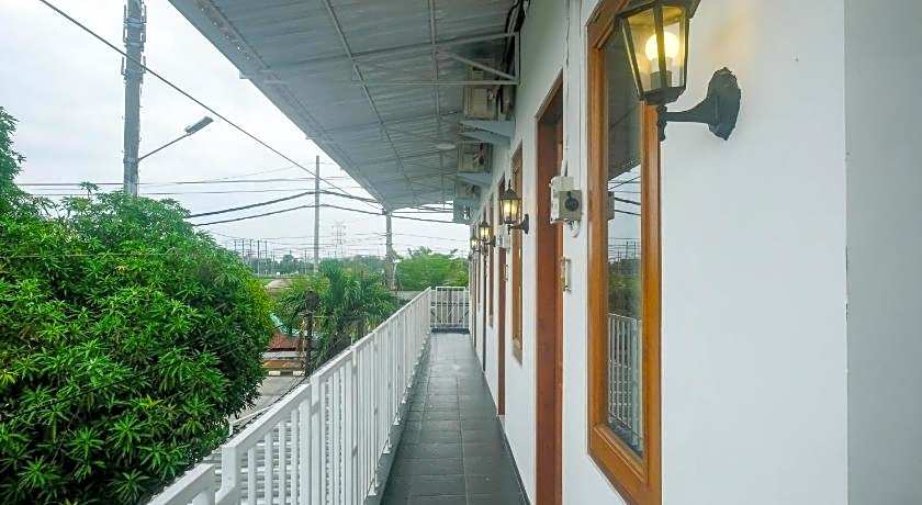 RedDoorz Near Simpang Lima Semarang