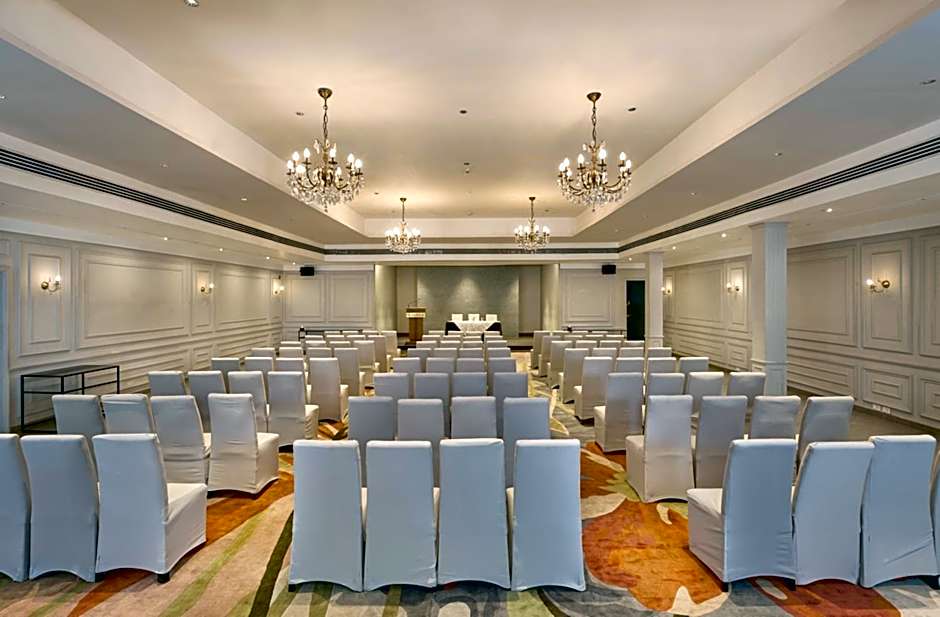 The Avenue Regent