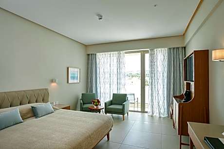 Deluxe Inland View Room