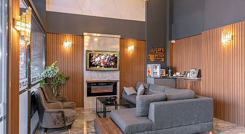 LoyalCity Hotel