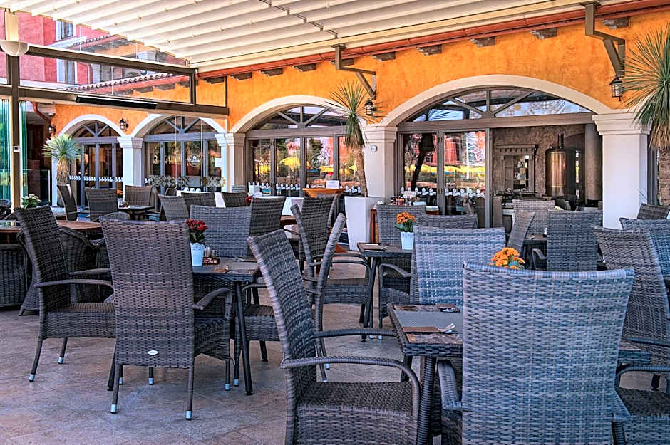 Villa Plaza Boutique Hotel & Spa