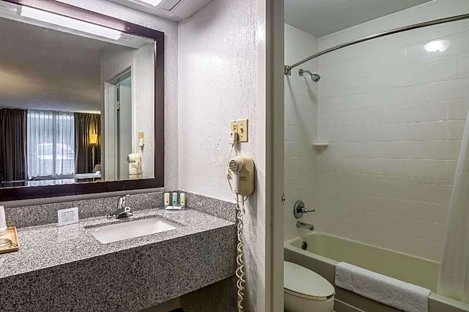 Americas Best Value Inn and Suites