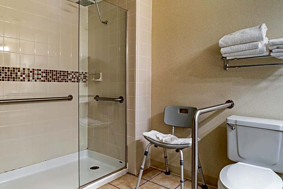 Quality Inn Saint Ignace I-75