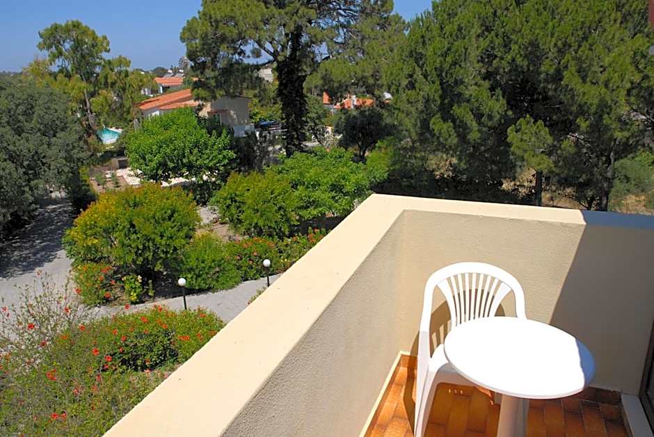 Niki Hotel Apartments