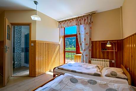 Family Room with Mountain View