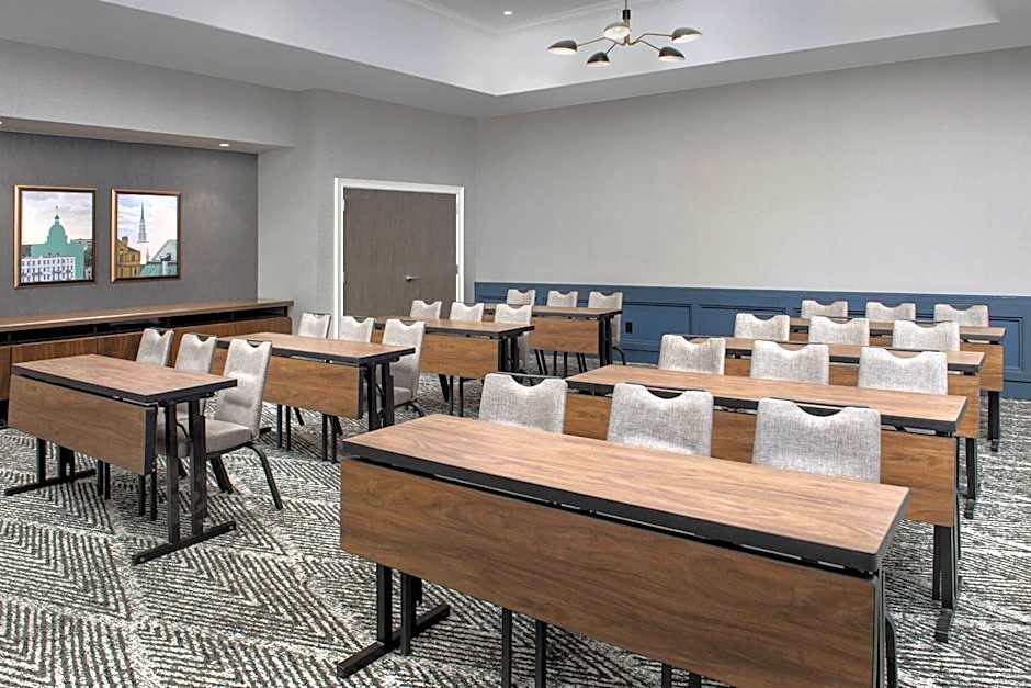 Courtyard by Marriott Savannah Downtown/Historic District