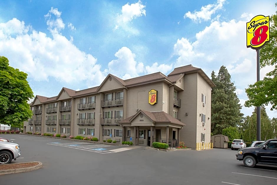 Super 8 by Wyndham Eugene/Springfield