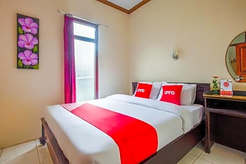 OYO 3004 Penginapan Bromo Adi