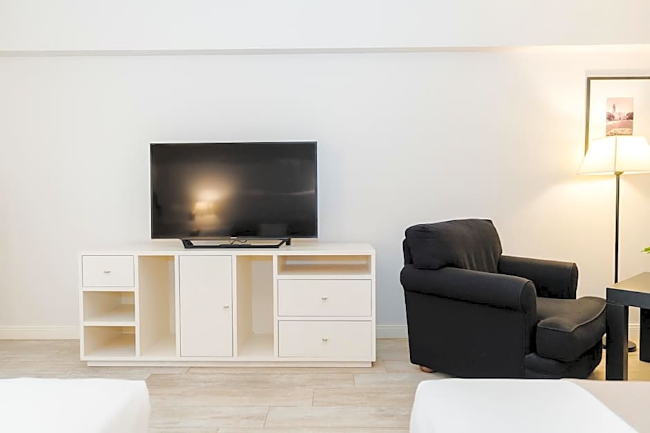 Loi Suites Recoleta Hotel