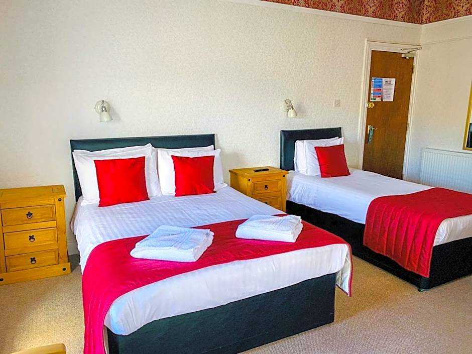 Four Oaks Hotel