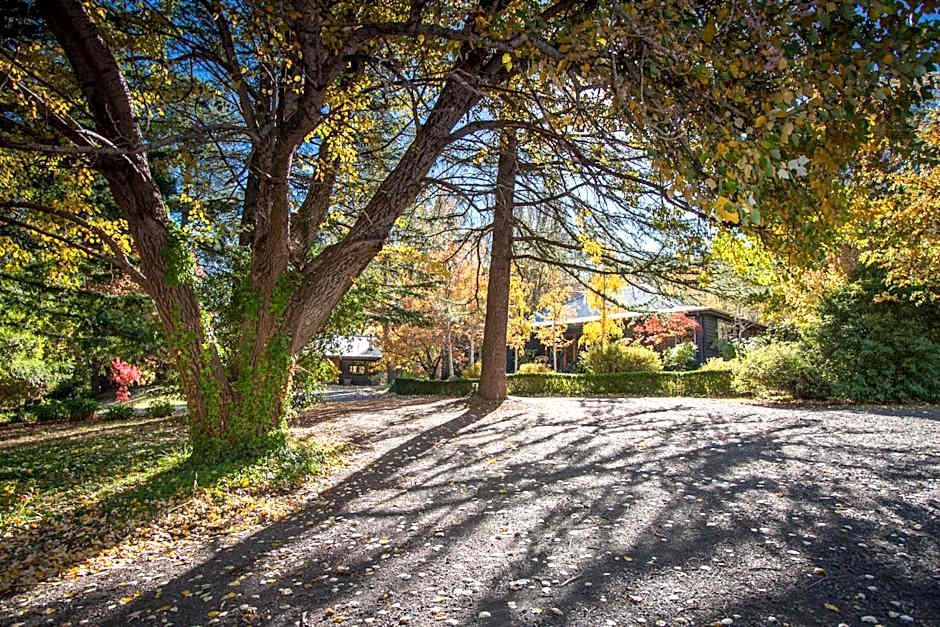Braeside Mount Macedon Country Retreat Bed and Breakfast