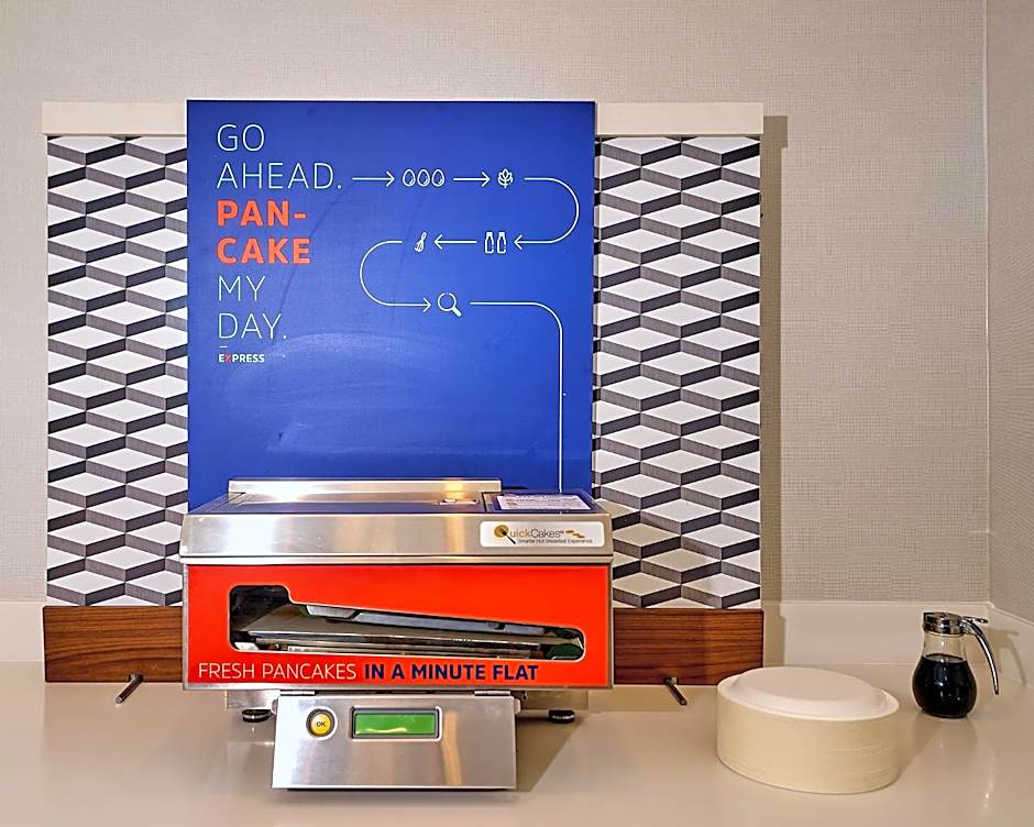 Holiday Inn Express Charleston-Civic Center By IHG