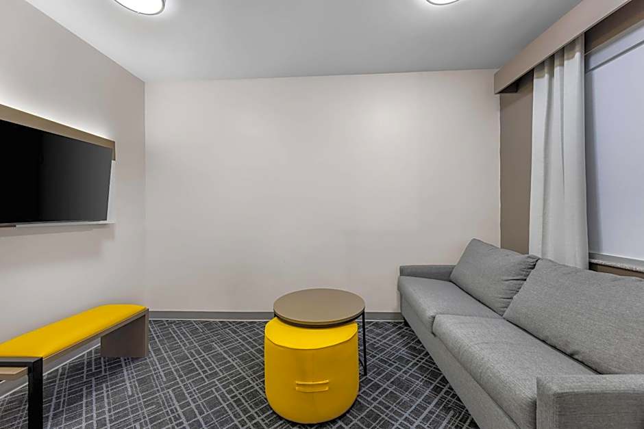 Comfort Suites London South