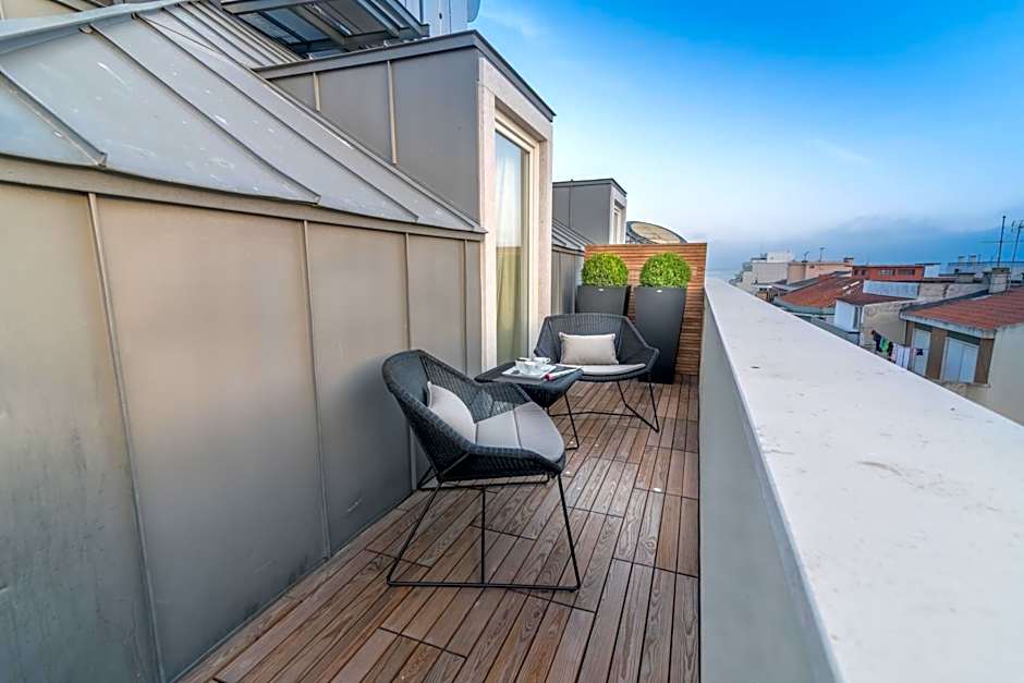 Universal Boutique Hotel