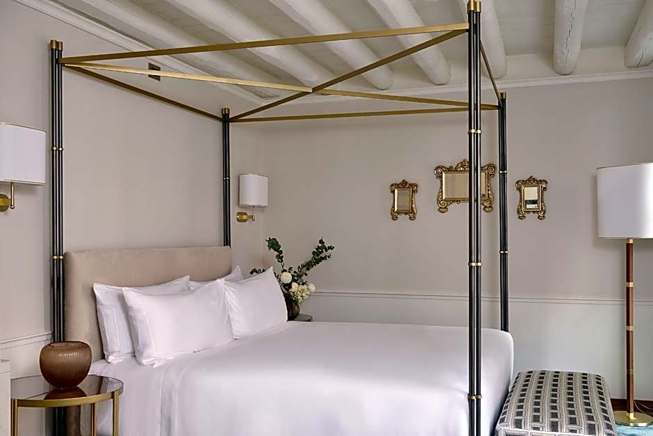 Photo 1 of 4 of Junior Suite