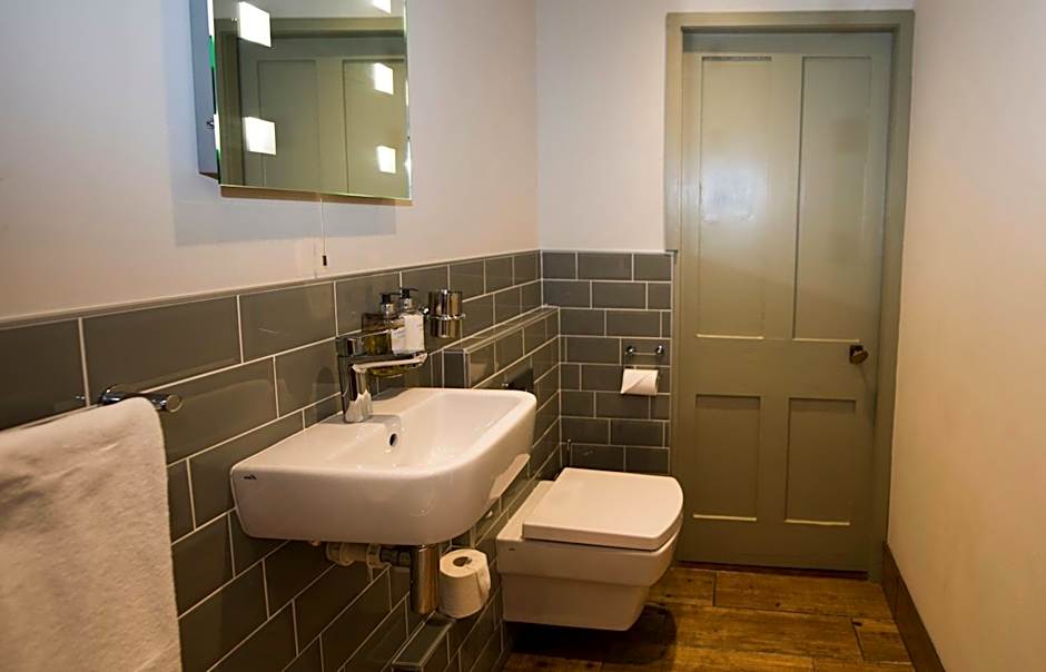 Alma Inn & Dining Rooms