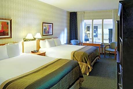 Double Room with Two Double Beds - Non-Smoking