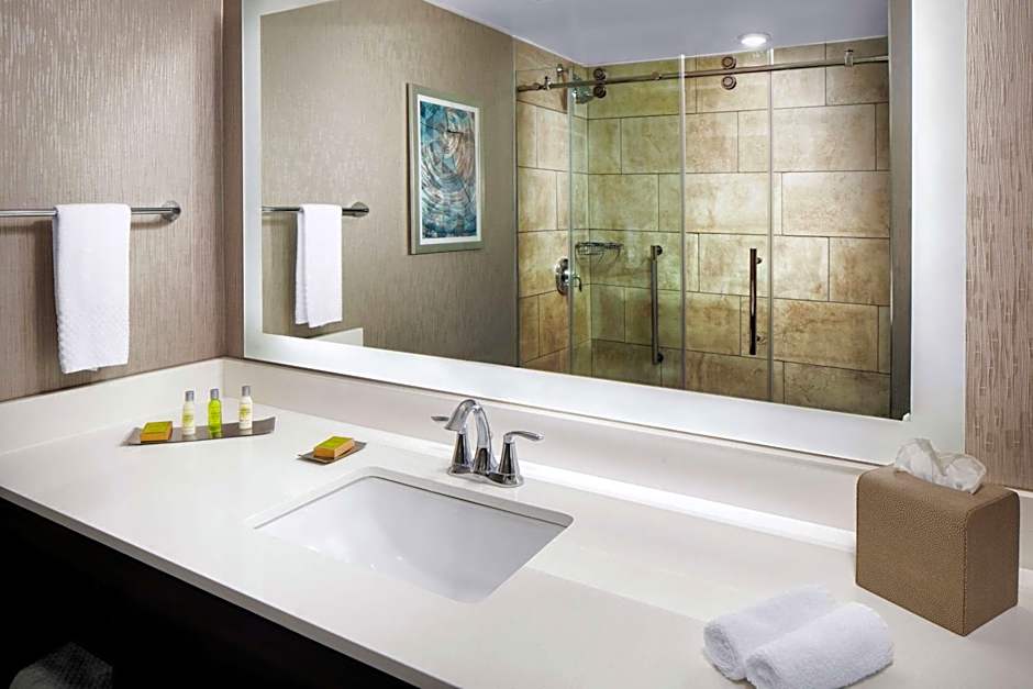 DoubleTree by Hilton Nashua