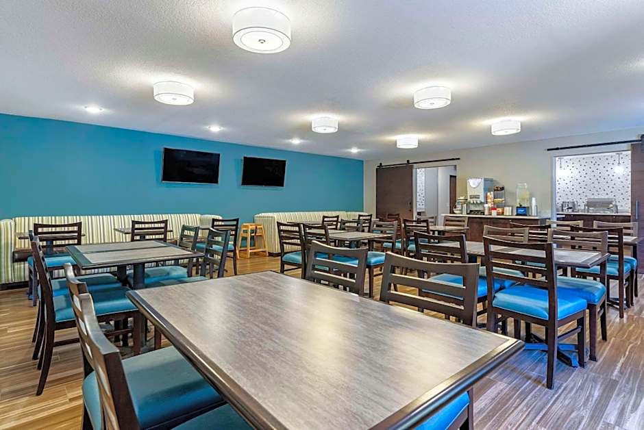 Comfort Inn & Suites Tualatin Lake Oswego South