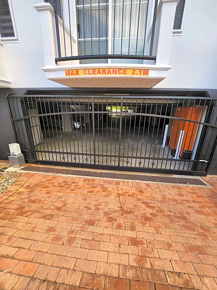 Villa Vaucluse Apartments