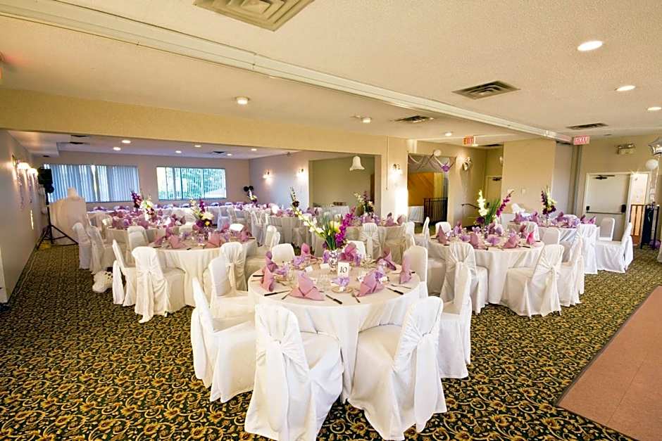 Ramada by Wyndham Arnprior