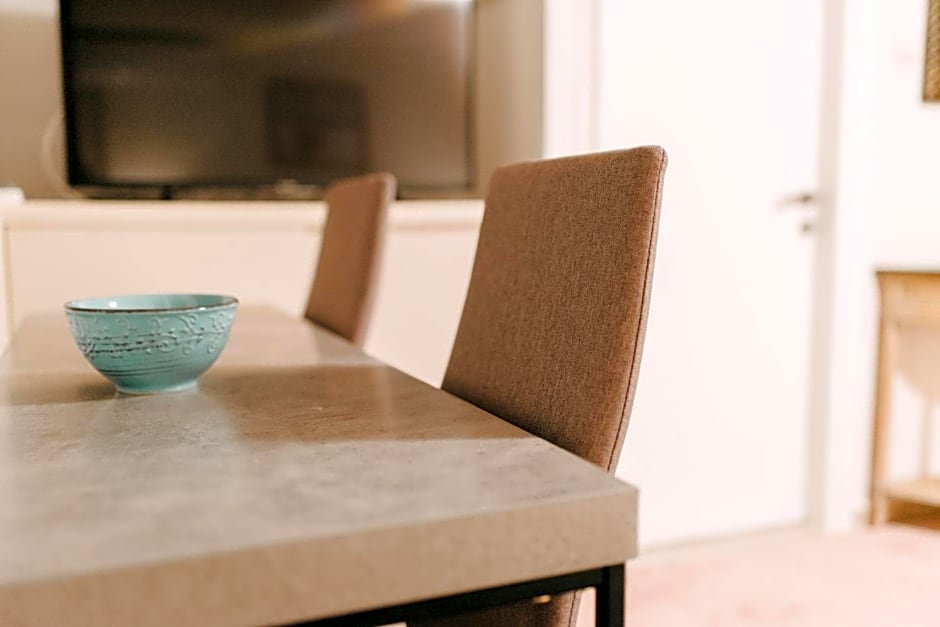 BEST HOUSE, CENTRAL APRTM., AGIOU NIKOLAOU, PATRA