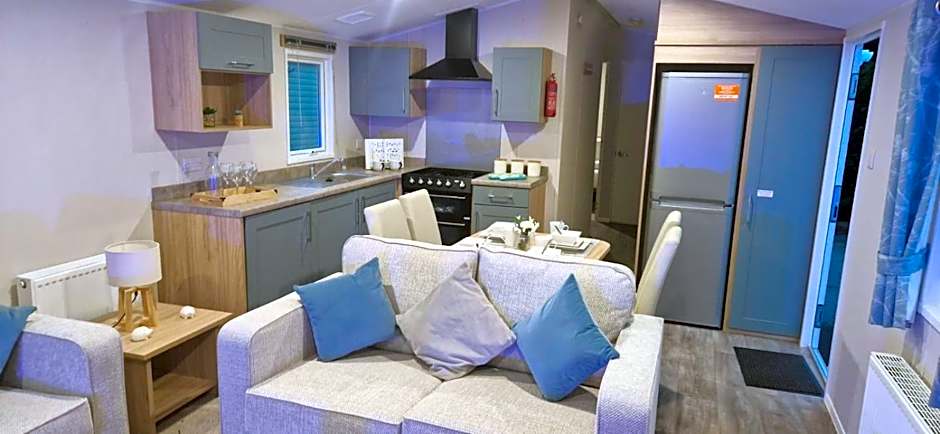 Southview Holiday Park, Deluxe Caravan