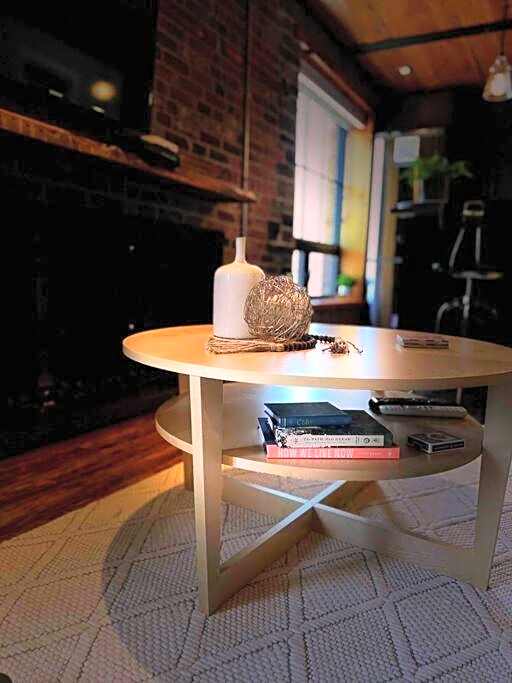Cozy downtown studio getaway