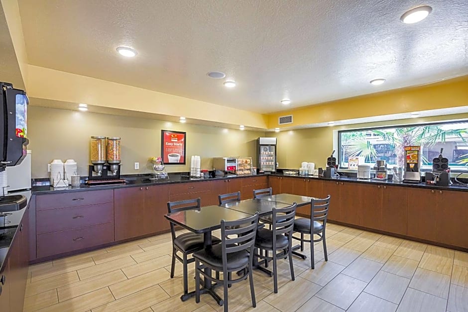 Econo Lodge Hurricane - Zion National Park Area