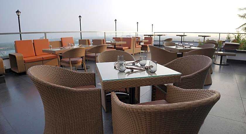 Crowne Plaza Kochi By IHG